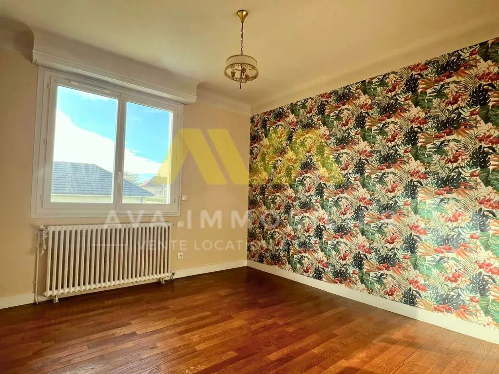 Maison à vendre avec 5 chambres, jardin et garage proche de Navarrenx 