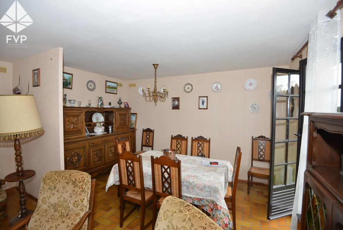 Maison de plain-pied à Port Jérôme-sur-Seine avec jardin clos 