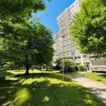 Appartement à vendre à Grenoble - 4 pièces, balcon, terrasse, à rafraîchir