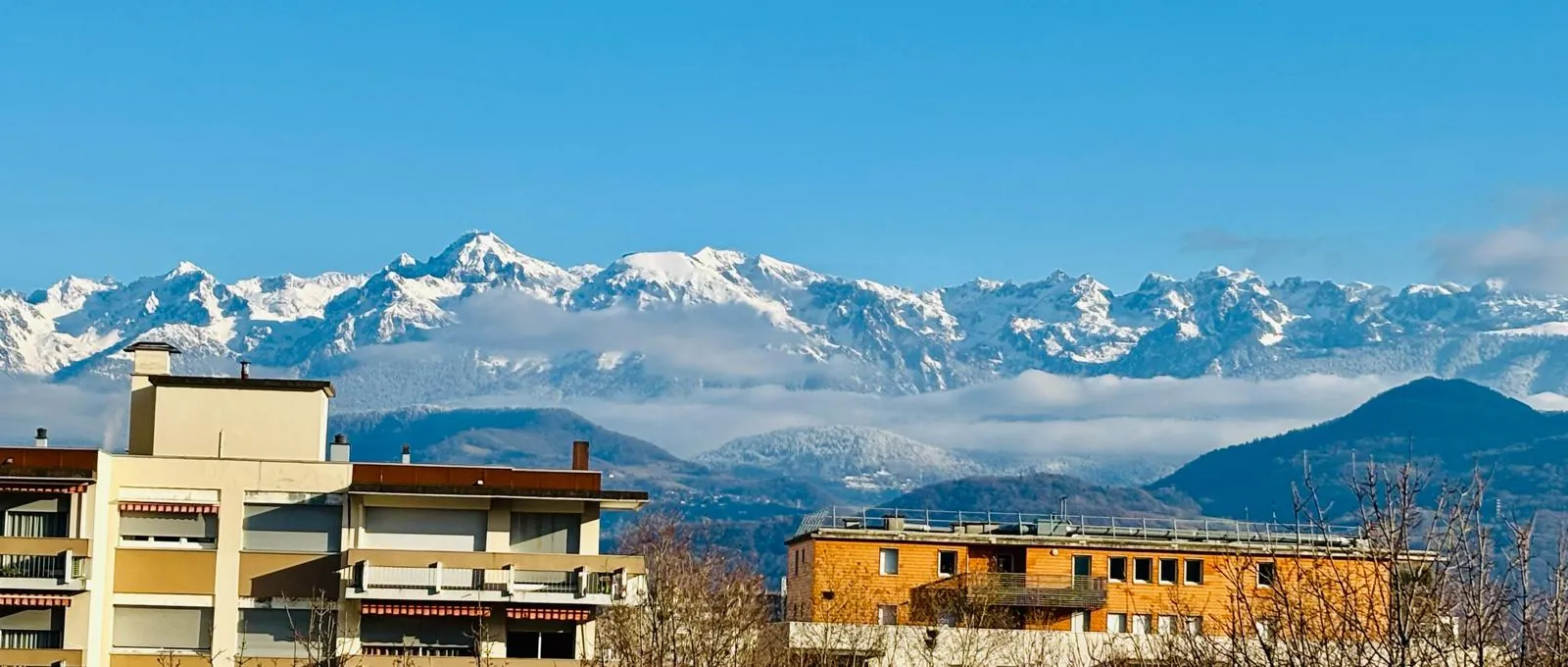 Appartement à vendre à Grenoble - 4 pièces, balcon, terrasse, à rafraîchir 