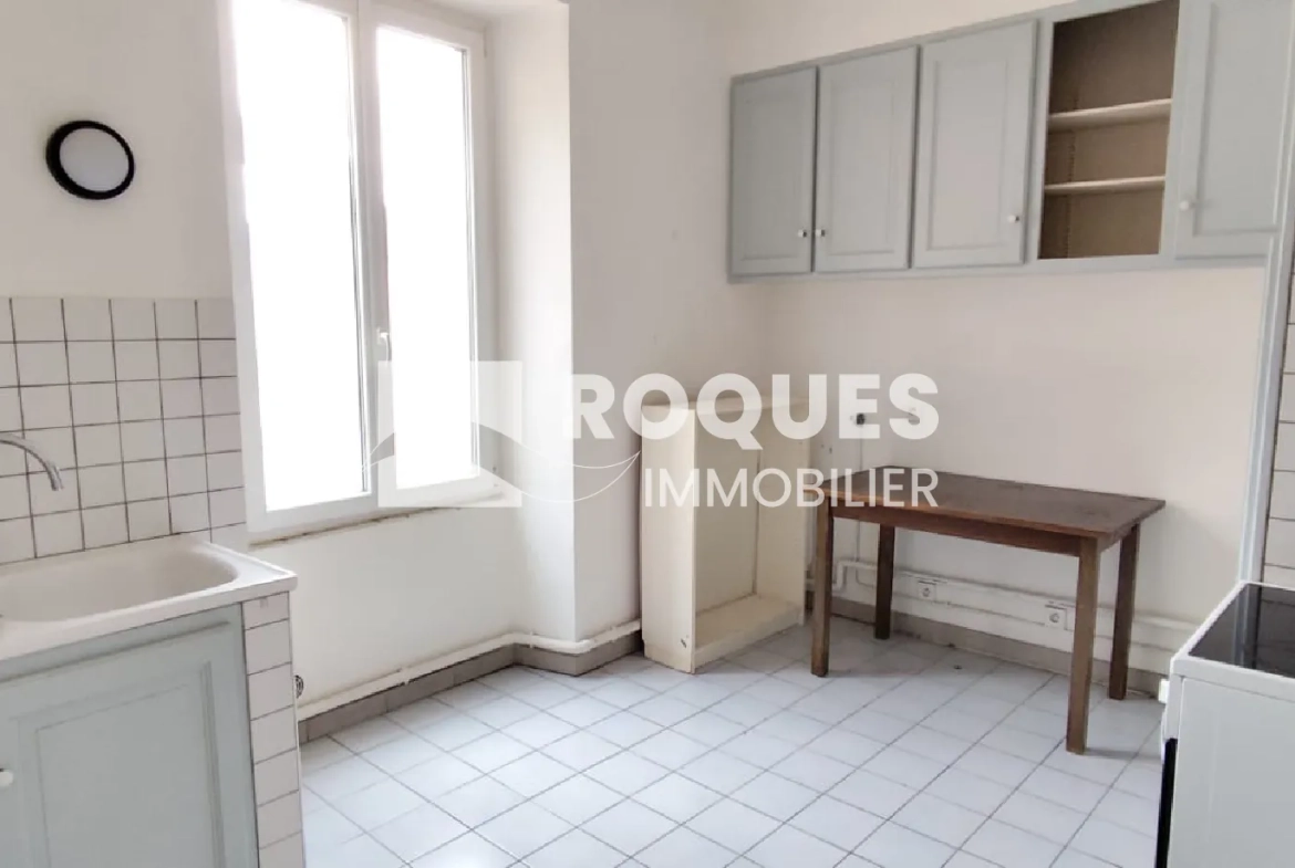 Appartement F3 à Millau avec cave et galetas à vendre 