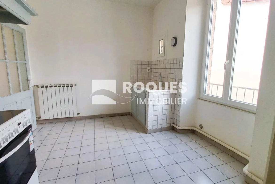 Appartement F3 à Millau avec cave et galetas à vendre 