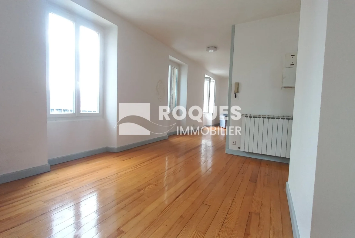 Appartement F3 à Millau avec cave et galetas à vendre 