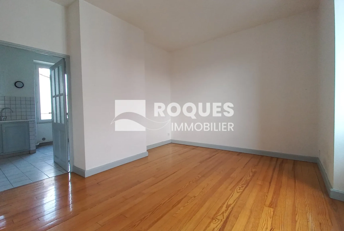 Appartement F3 à Millau avec cave et galetas à vendre 