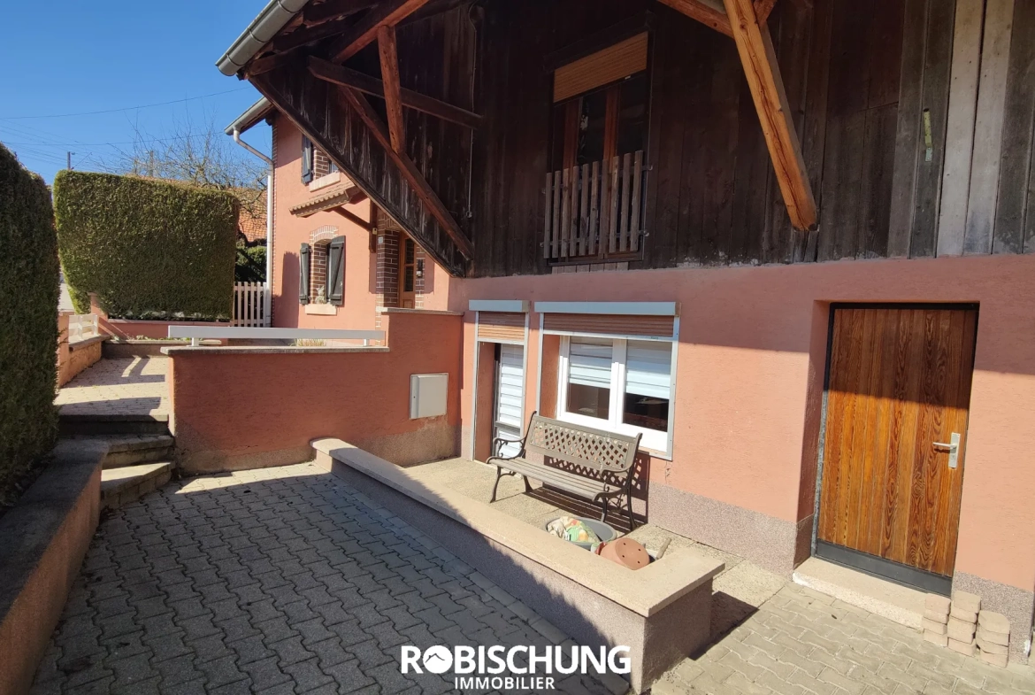 Belle maison de charme avec piscine à Retzwiller - 4 chambres, jardin et garages 