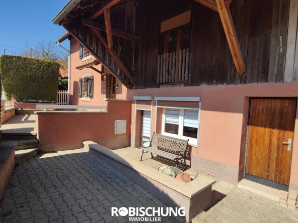 Belle maison de charme avec piscine à Retzwiller - 4 chambres, jardin et garages