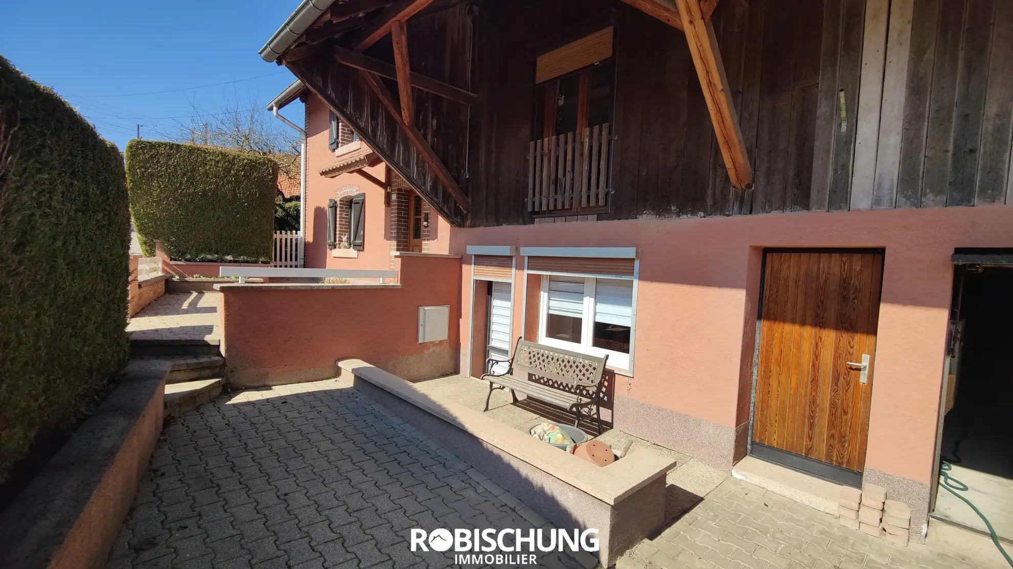 Belle maison de charme avec piscine à Retzwiller - 4 chambres, jardin et garages 