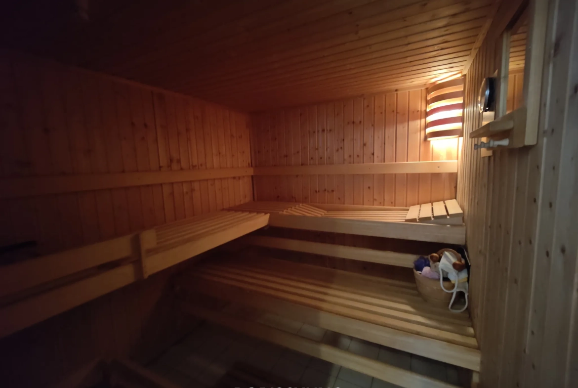 Belle maison de charme avec piscine à Retzwiller - 4 chambres, jardin et garages 