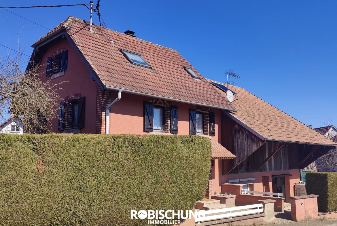 Belle maison de charme avec piscine à Retzwiller - 4 chambres, jardin et garages 