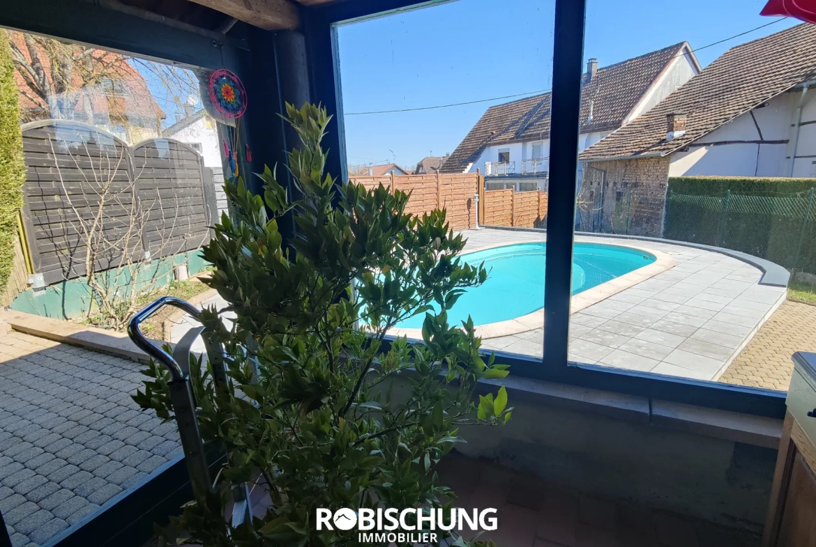 Belle maison de charme avec piscine à Retzwiller - 4 chambres, jardin et garages 