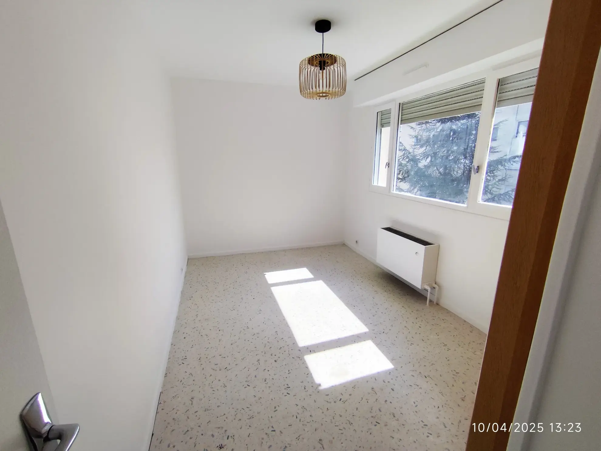 Appartement T2 lumineux avec balcon à Pontoise - Dernier étage 