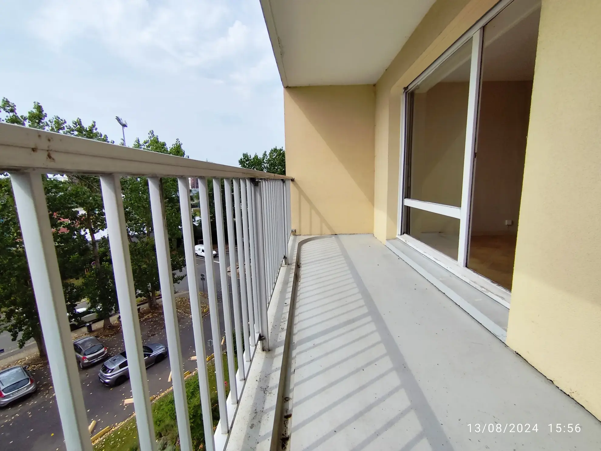 Appartement T2 lumineux avec balcon à Pontoise - Dernier étage 