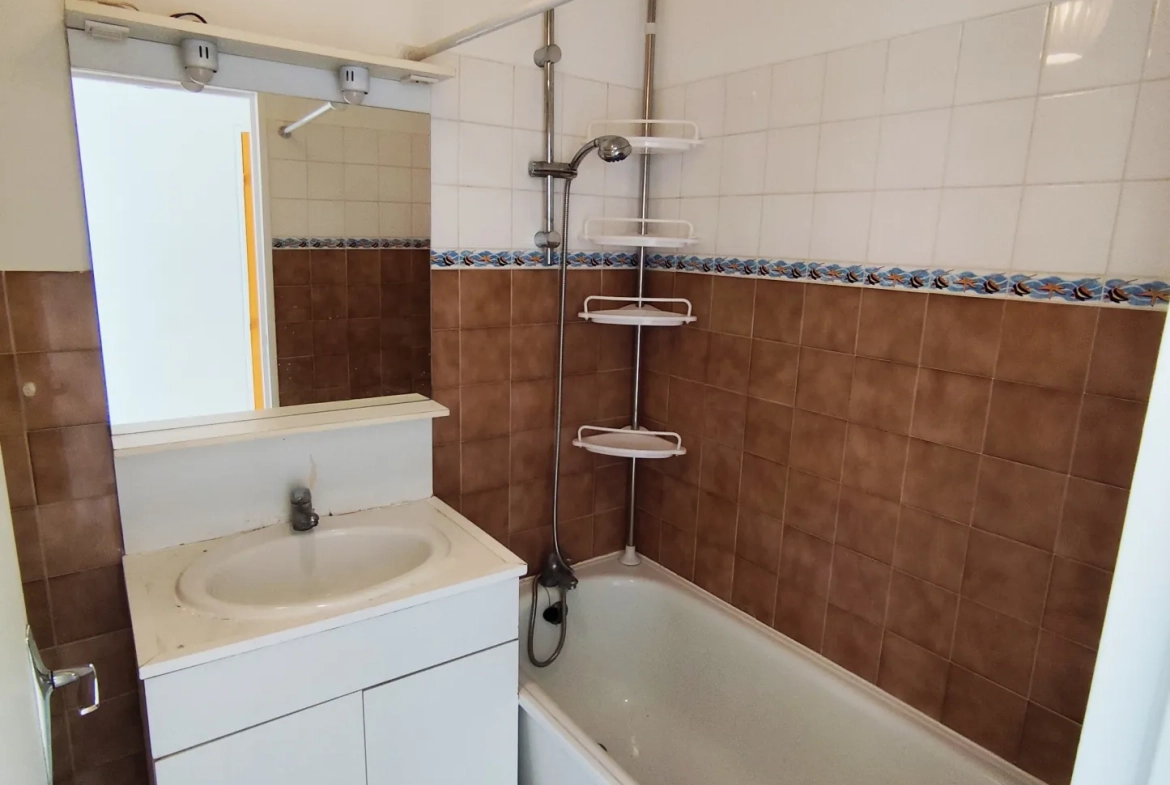 Appartement T2 lumineux avec balcon à Pontoise - Dernier étage 