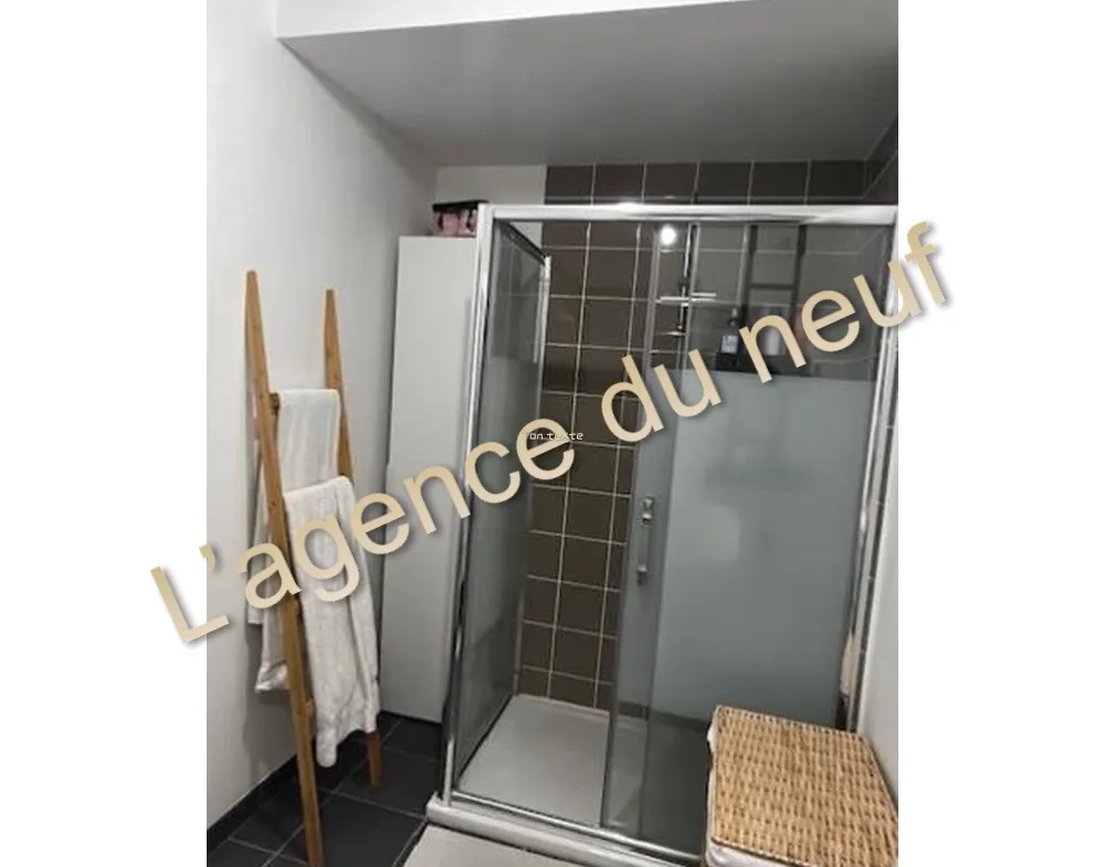 Appartement lumineux de 2 pièces avec parking à Bayeux, idéal pour investissement ou résidence 