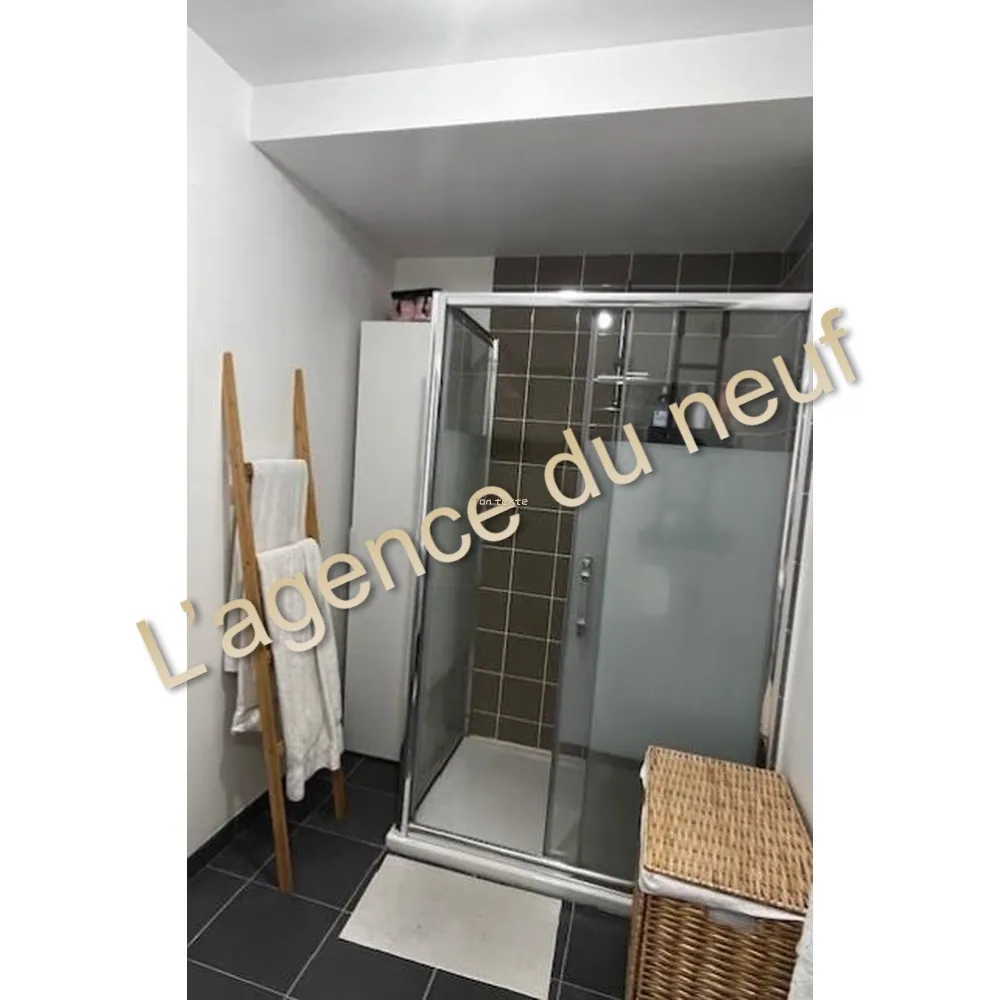 Appartement lumineux de 2 pièces avec parking à Bayeux, idéal pour investissement ou résidence 