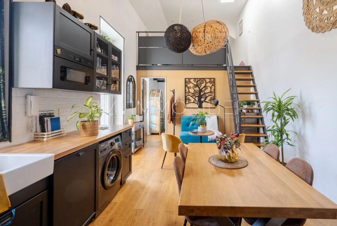 Maison de village rénovée à Éoures avec terrasse et mezzanine - 46 m² 