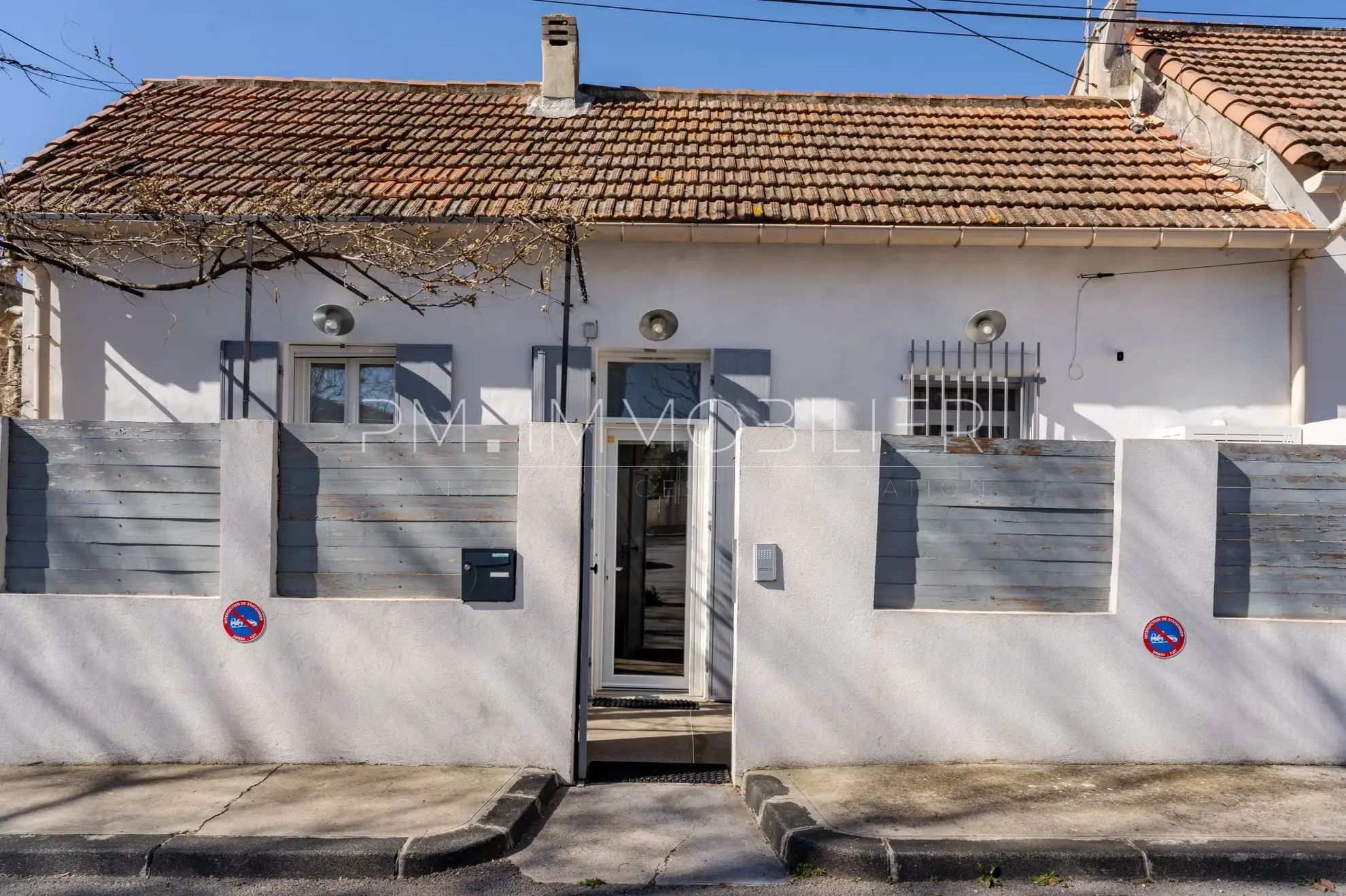 Maison de village rénovée à Éoures avec terrasse et mezzanine - 46 m² 