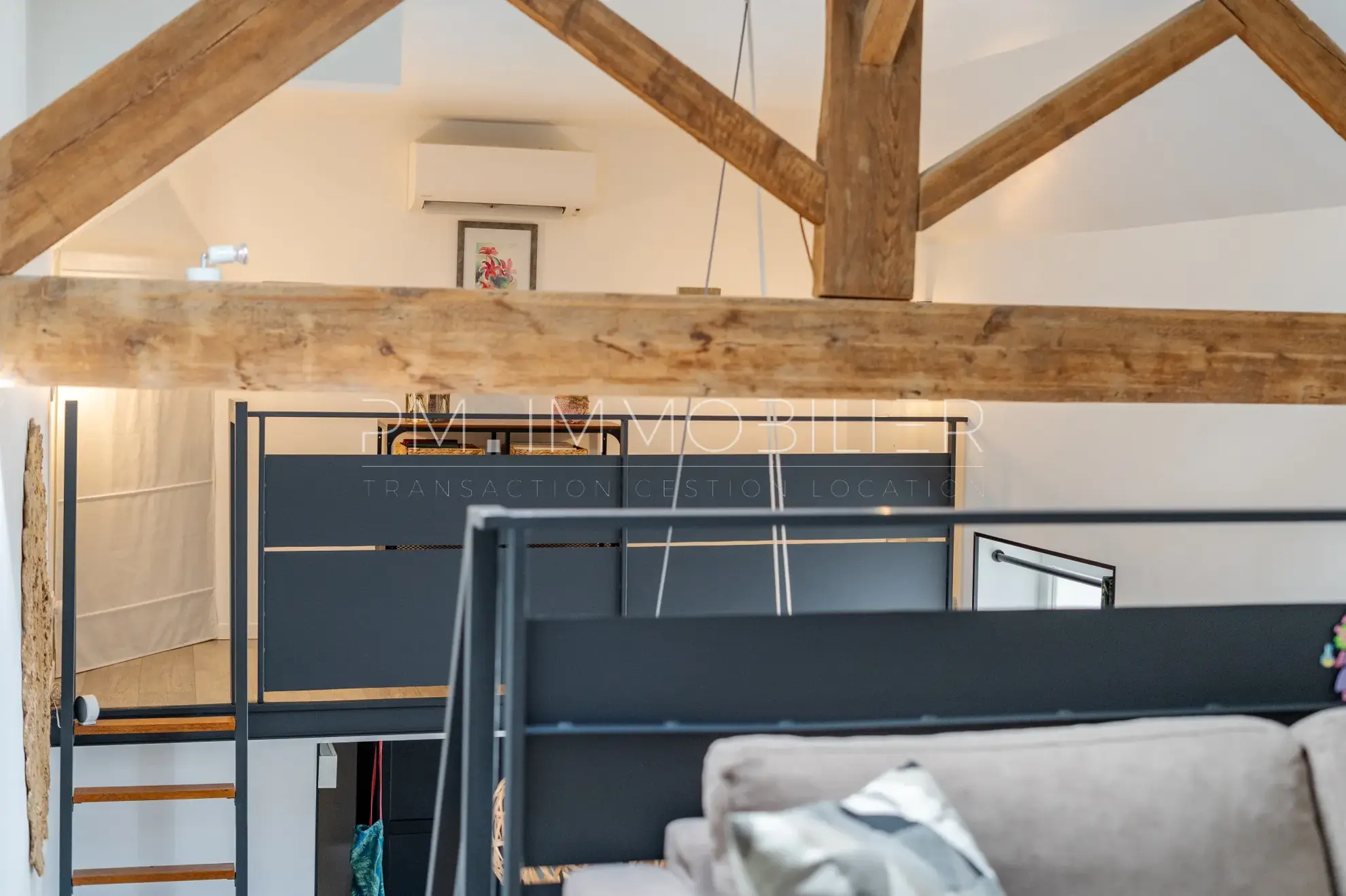 Maison de village rénovée à Éoures avec terrasse et mezzanine - 46 m² 