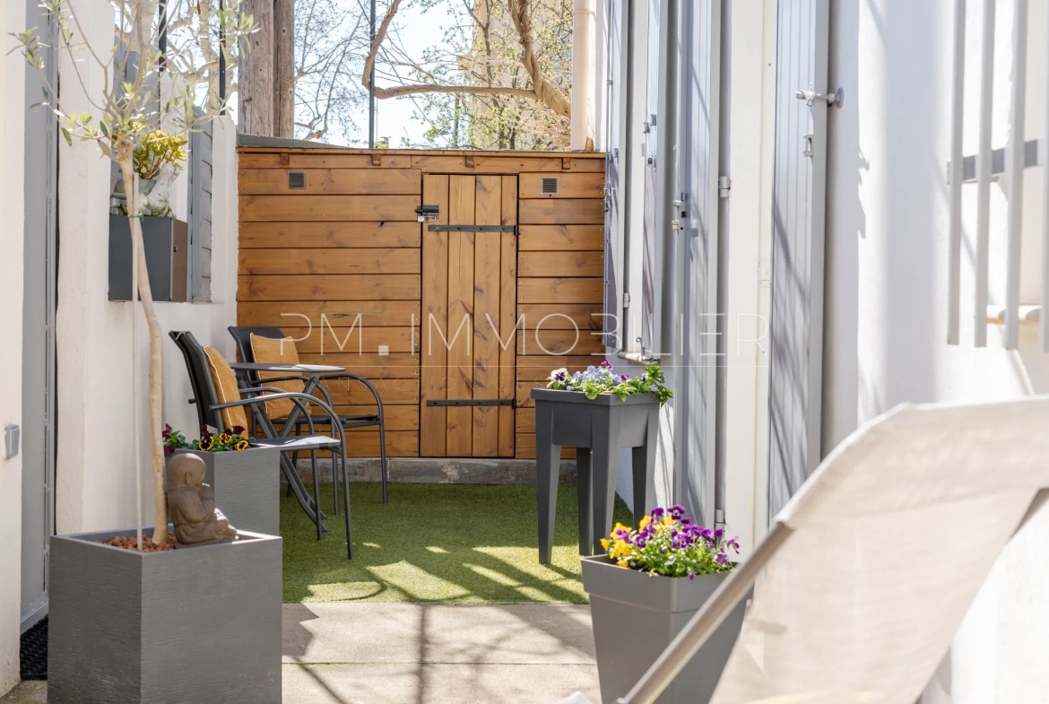 Maison de village rénovée à Éoures avec terrasse et mezzanine - 46 m² 