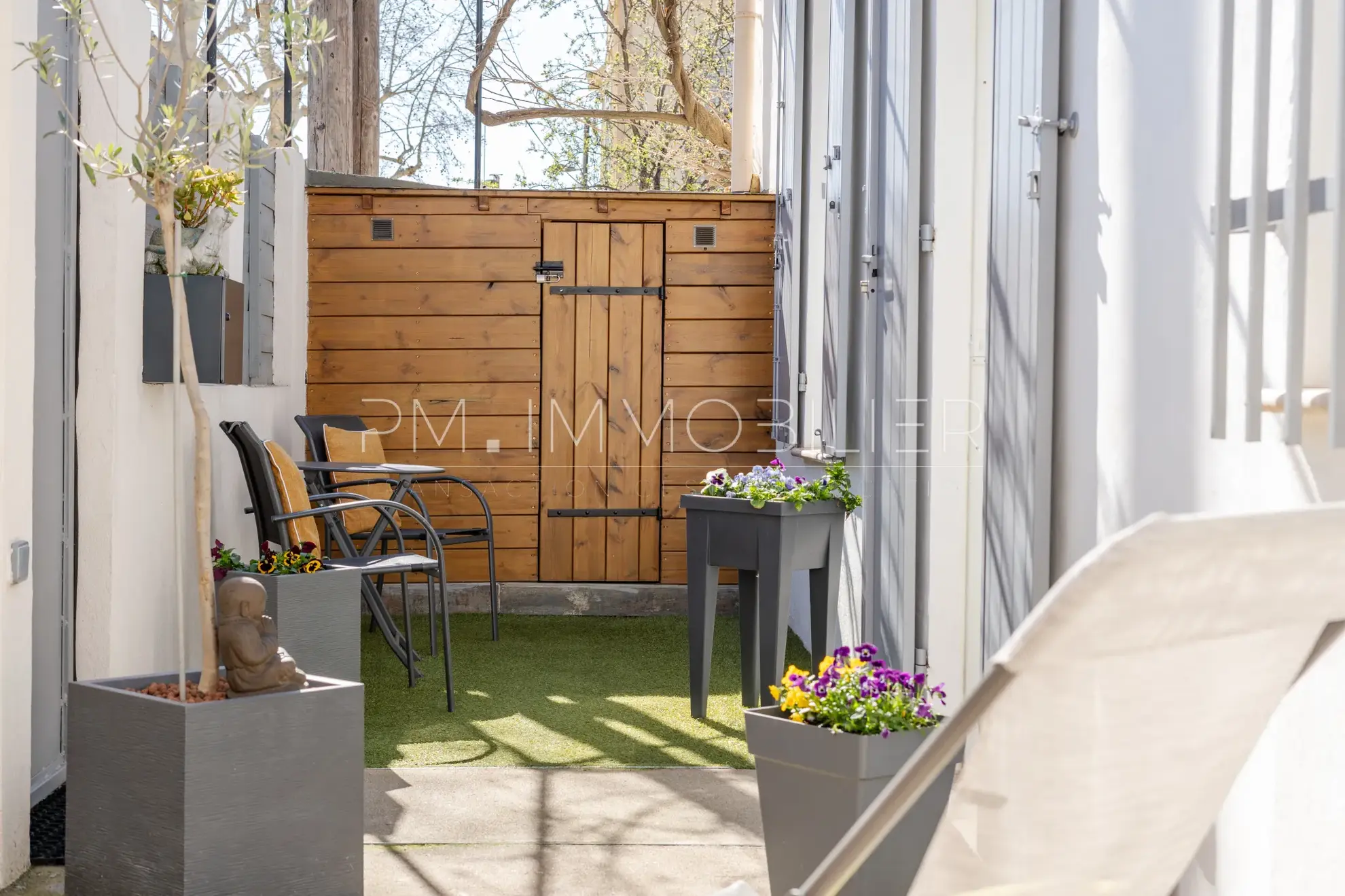 Maison de village rénovée à Éoures avec terrasse et mezzanine - 46 m² 