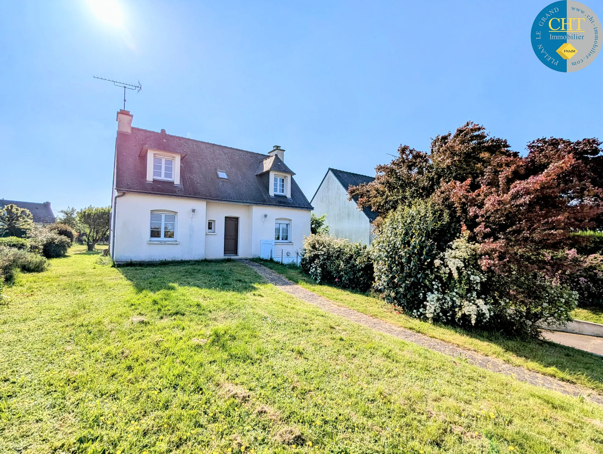 Maison 6 pièces à Guer avec jardin, garage et grande terrasse 