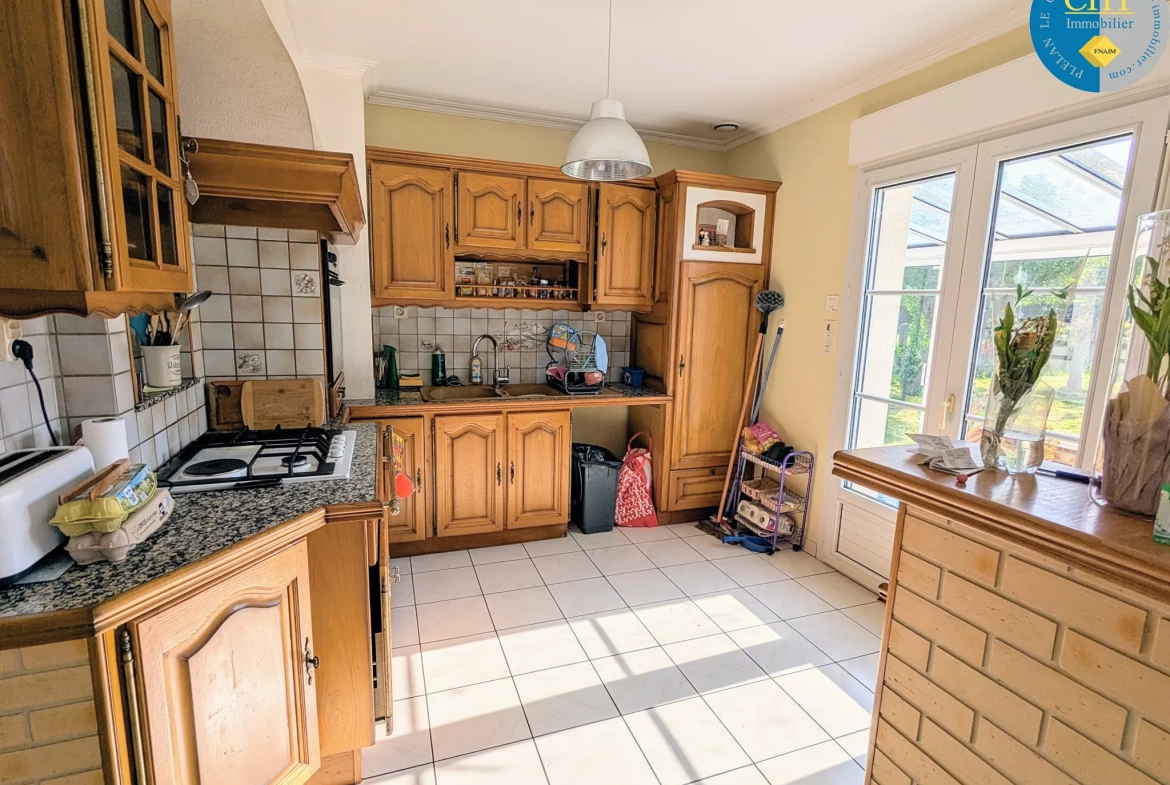 Maison 6 pièces à Guer avec jardin, garage et grande terrasse 
