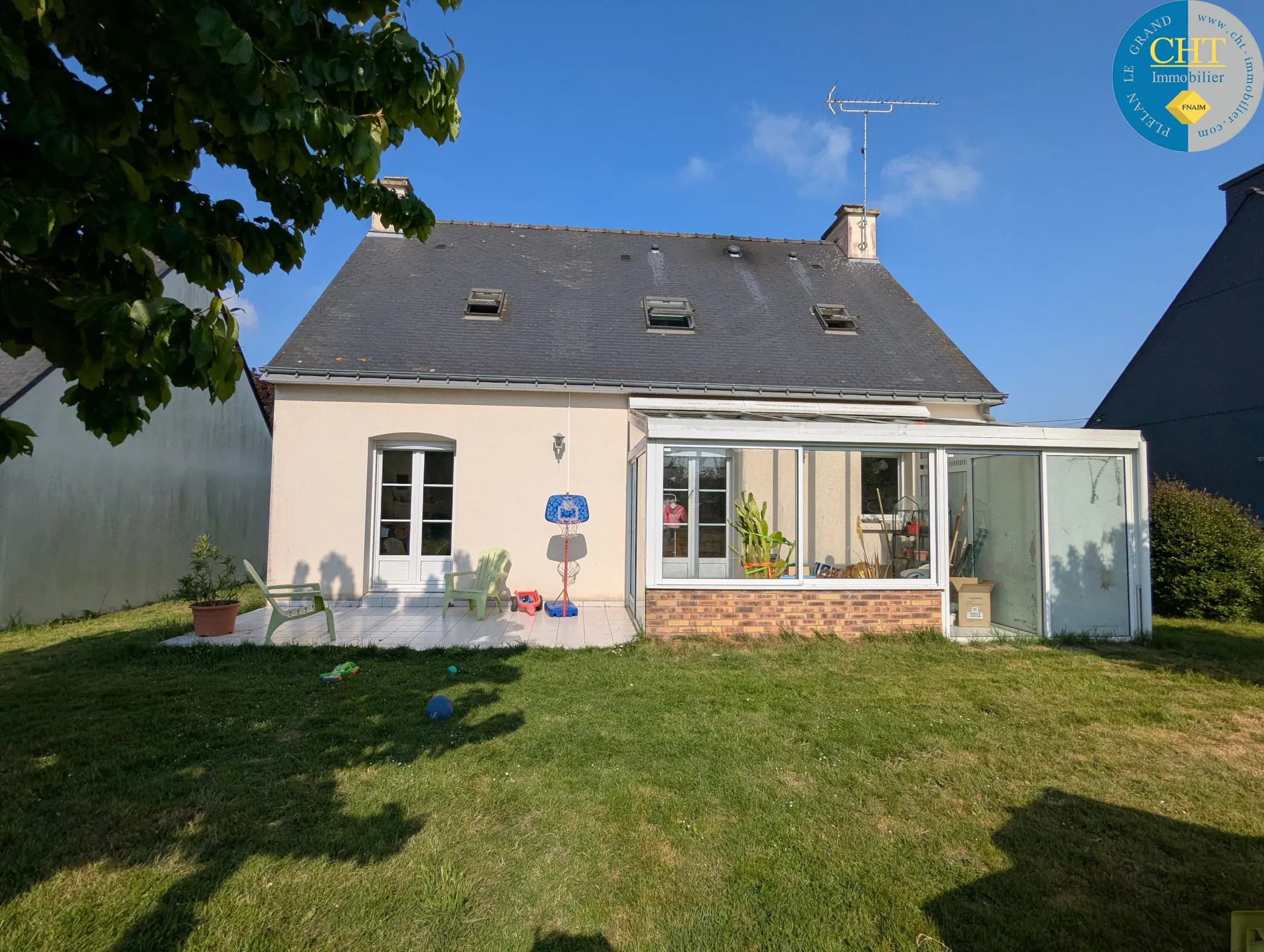 Maison 6 pièces à Guer avec jardin, garage et grande terrasse 