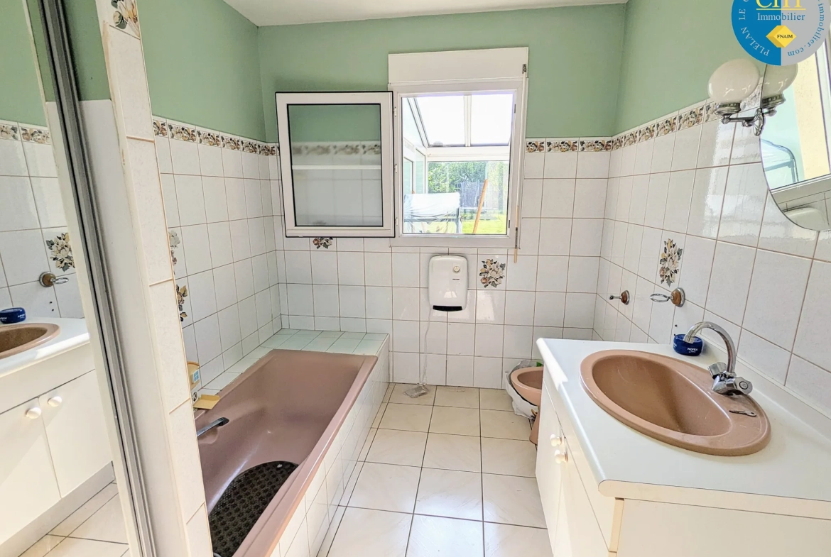 Maison 6 pièces à Guer avec jardin, garage et grande terrasse 