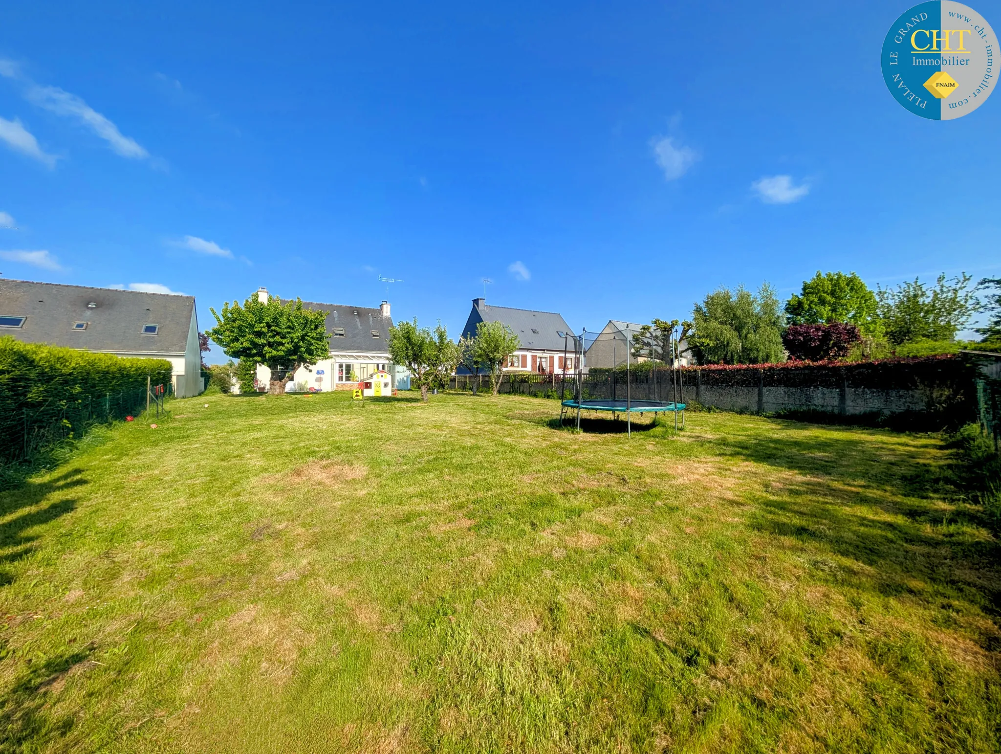 Maison 6 pièces à Guer avec jardin, garage et grande terrasse 