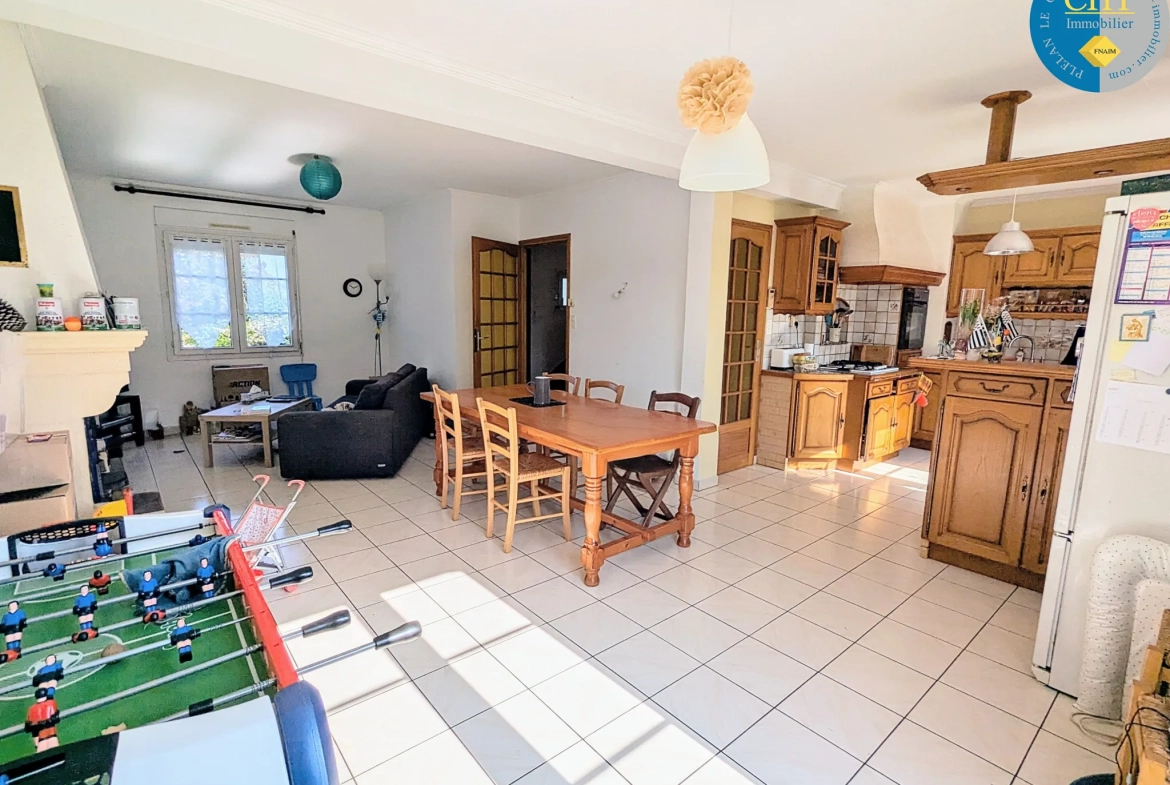 Maison 6 pièces à Guer avec jardin, garage et grande terrasse 
