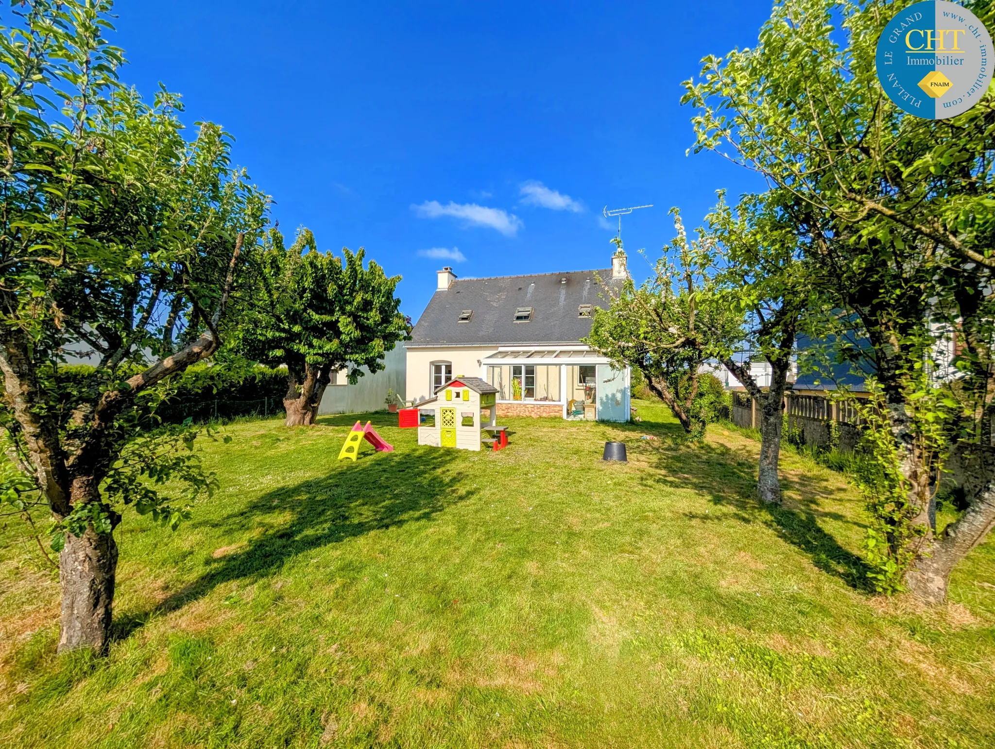 Maison 6 pièces à Guer avec jardin, garage et grande terrasse 