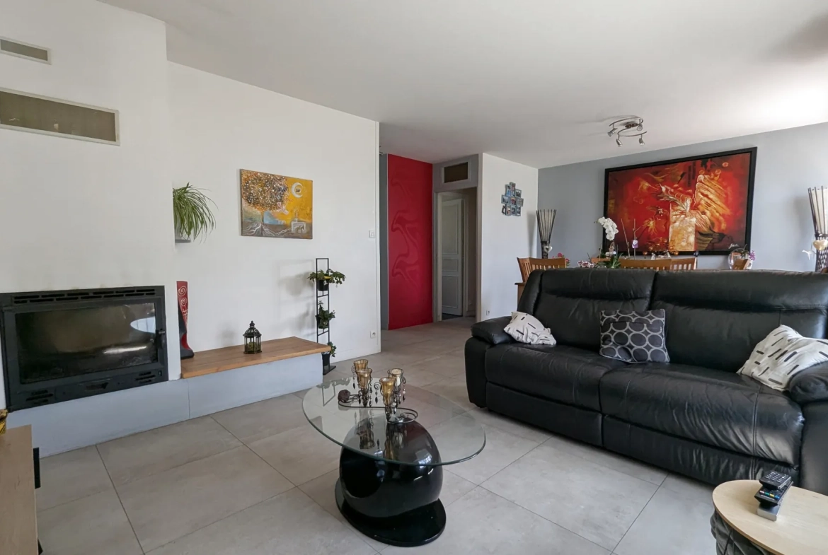 Maison familiale à Chauray avec grand jardin et sous-sol, idéal pour famille 