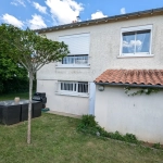 Maison familiale à Chauray avec grand jardin et sous-sol, idéal pour famille