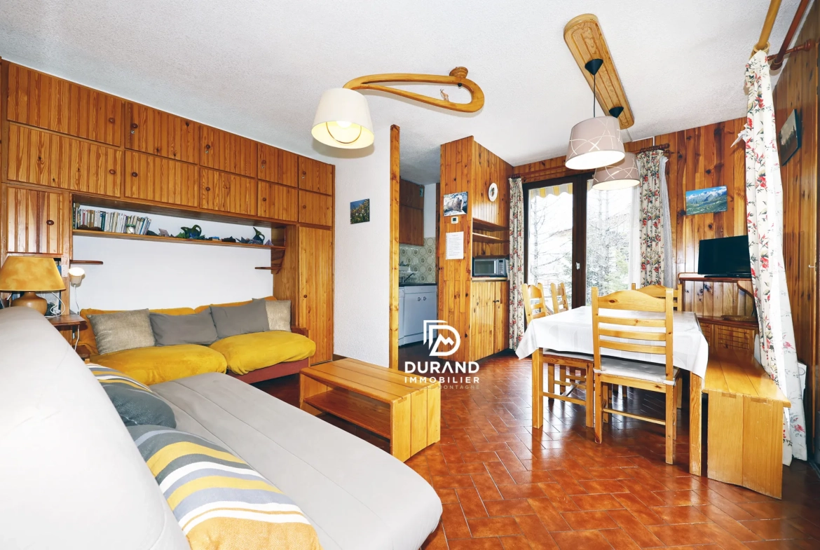 Bel appartement T2 bis avec terrasse sud à Vars, vue sur l'Eyssina, proche des pistes 