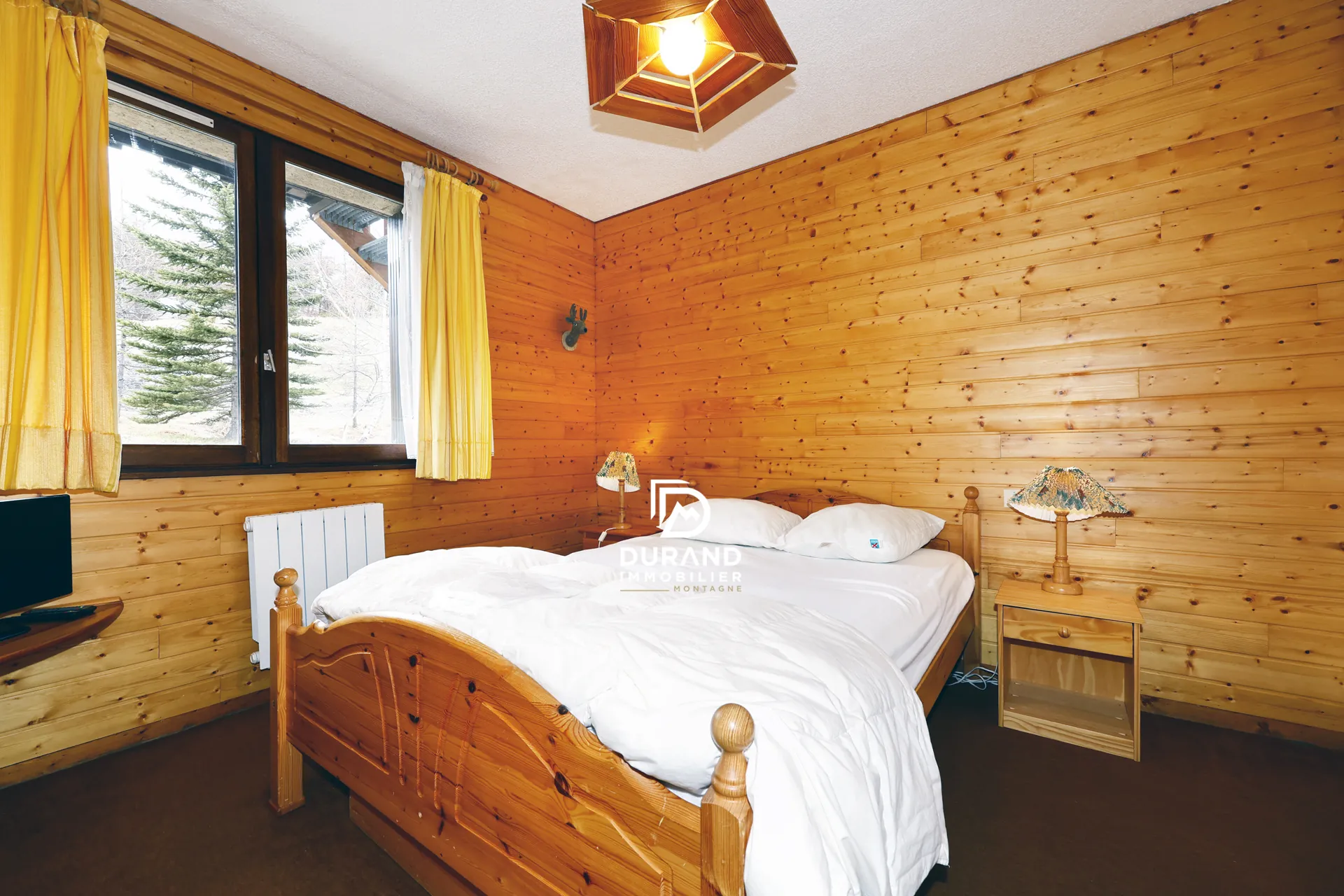Bel appartement T2 bis avec terrasse sud à Vars, vue sur l'Eyssina, proche des pistes 