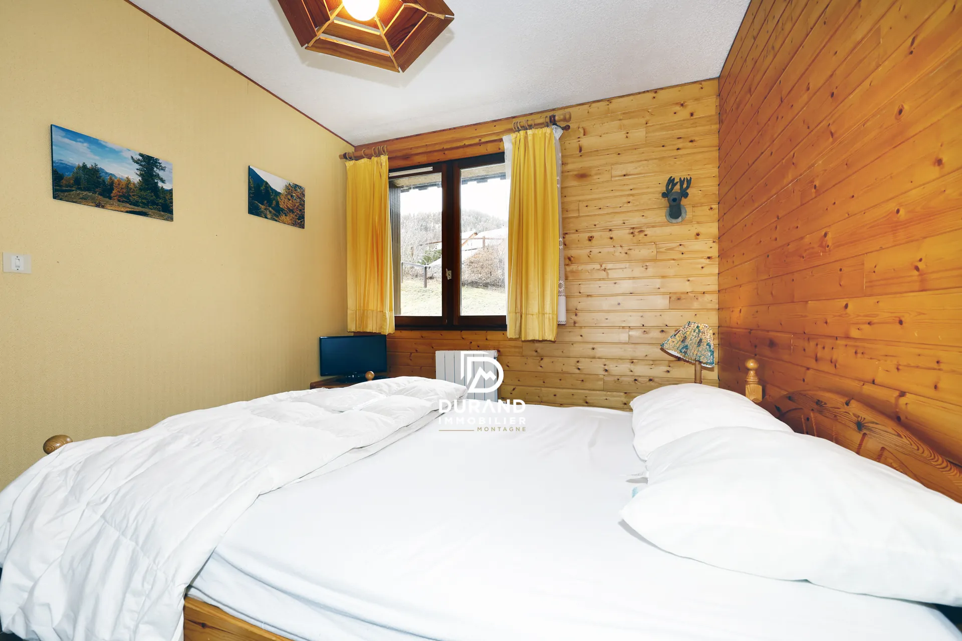 Bel appartement T2 bis avec terrasse sud à Vars, vue sur l'Eyssina, proche des pistes 