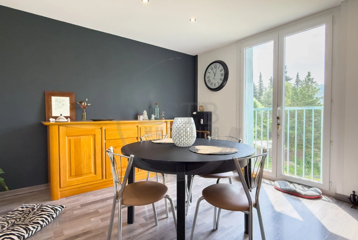 Appartement loué de 63 m² avec terrasse à Privas, investissement idéal 