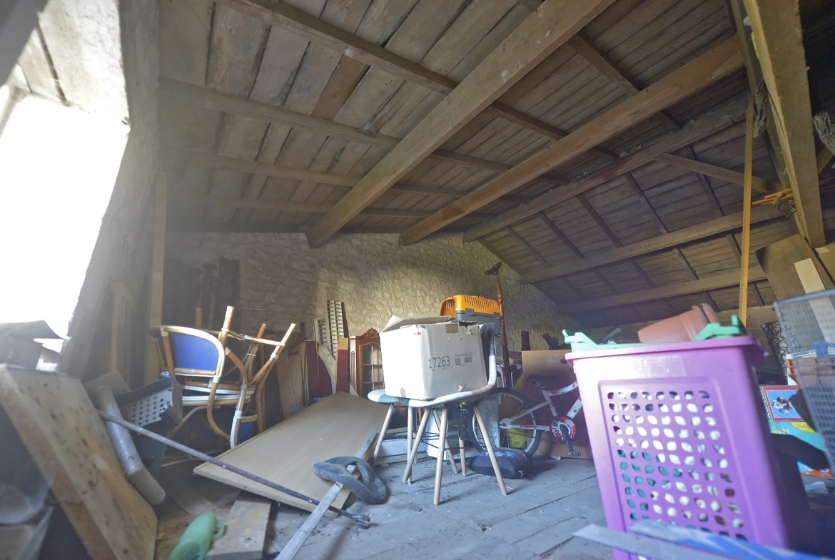 Maison charentaise à Nieulle-sur-Seudre avec logement indépendant et jardin 