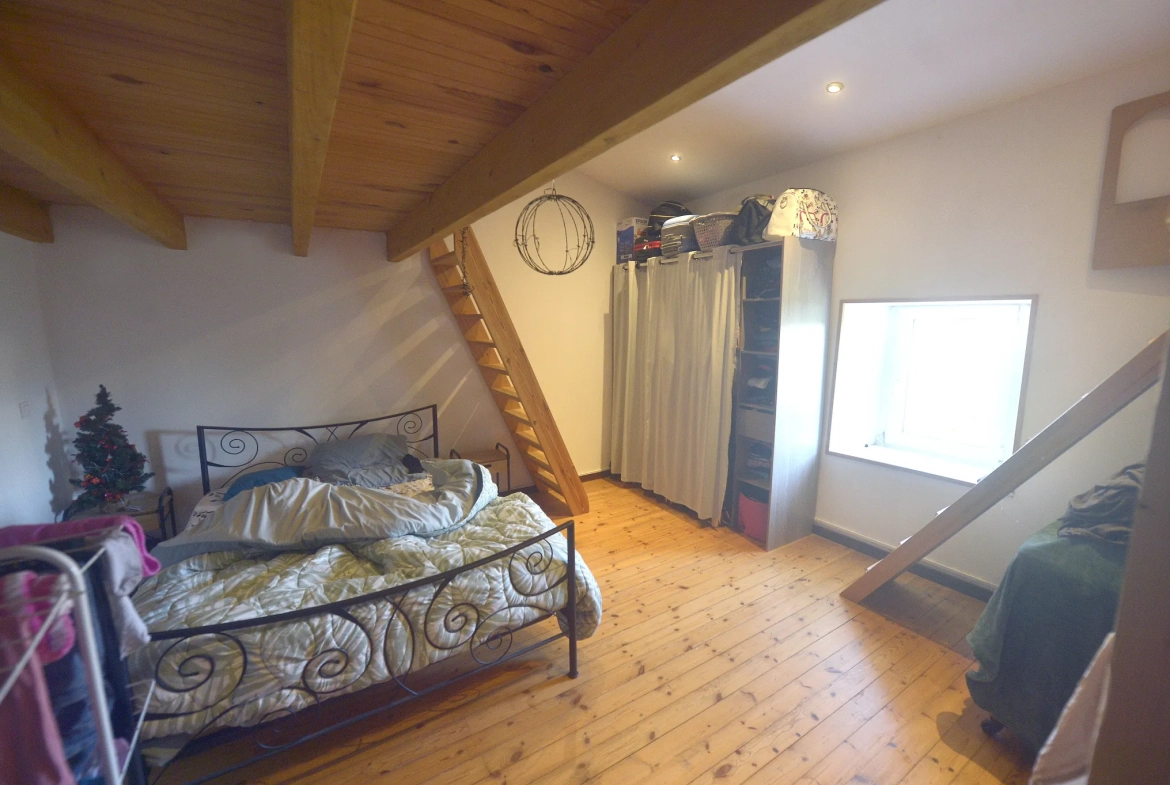 Maison charentaise à Nieulle-sur-Seudre avec logement indépendant et jardin 