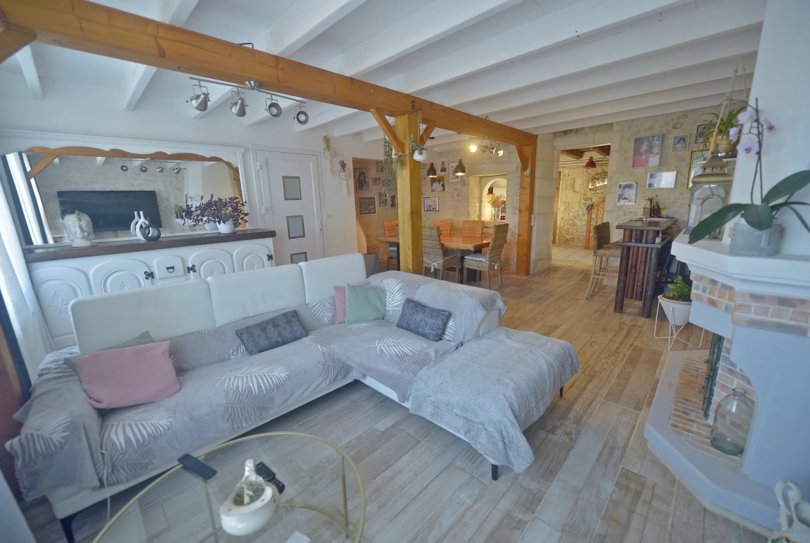 Maison charentaise à Nieulle-sur-Seudre avec logement indépendant et jardin 