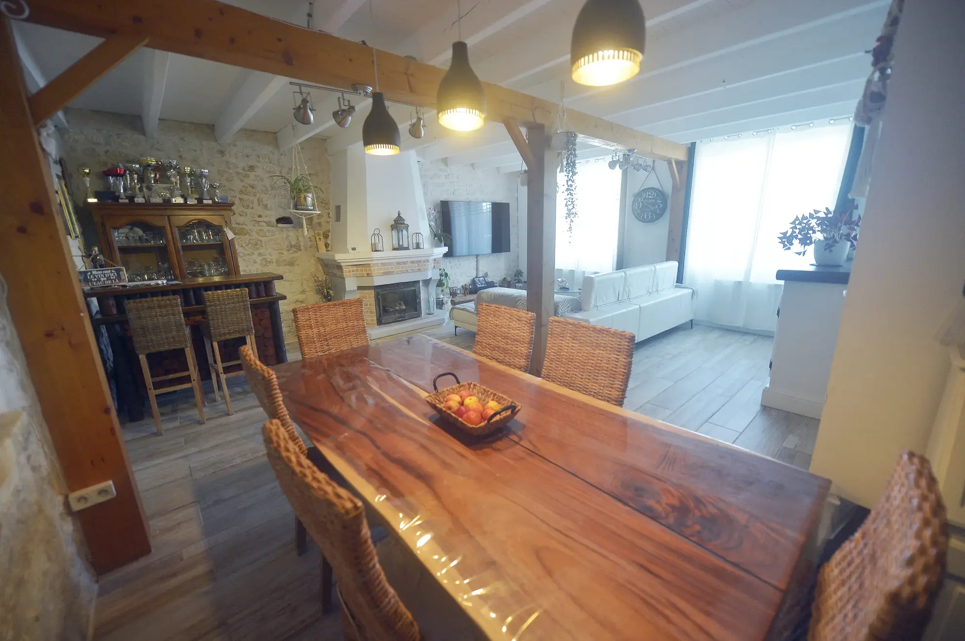 Maison charentaise à Nieulle-sur-Seudre avec logement indépendant et jardin 