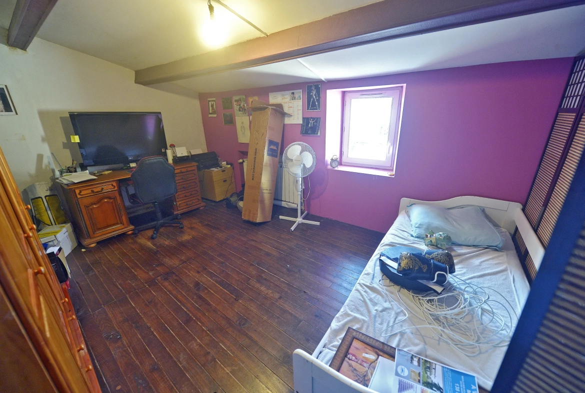 Maison charentaise à Nieulle-sur-Seudre avec logement indépendant et jardin 