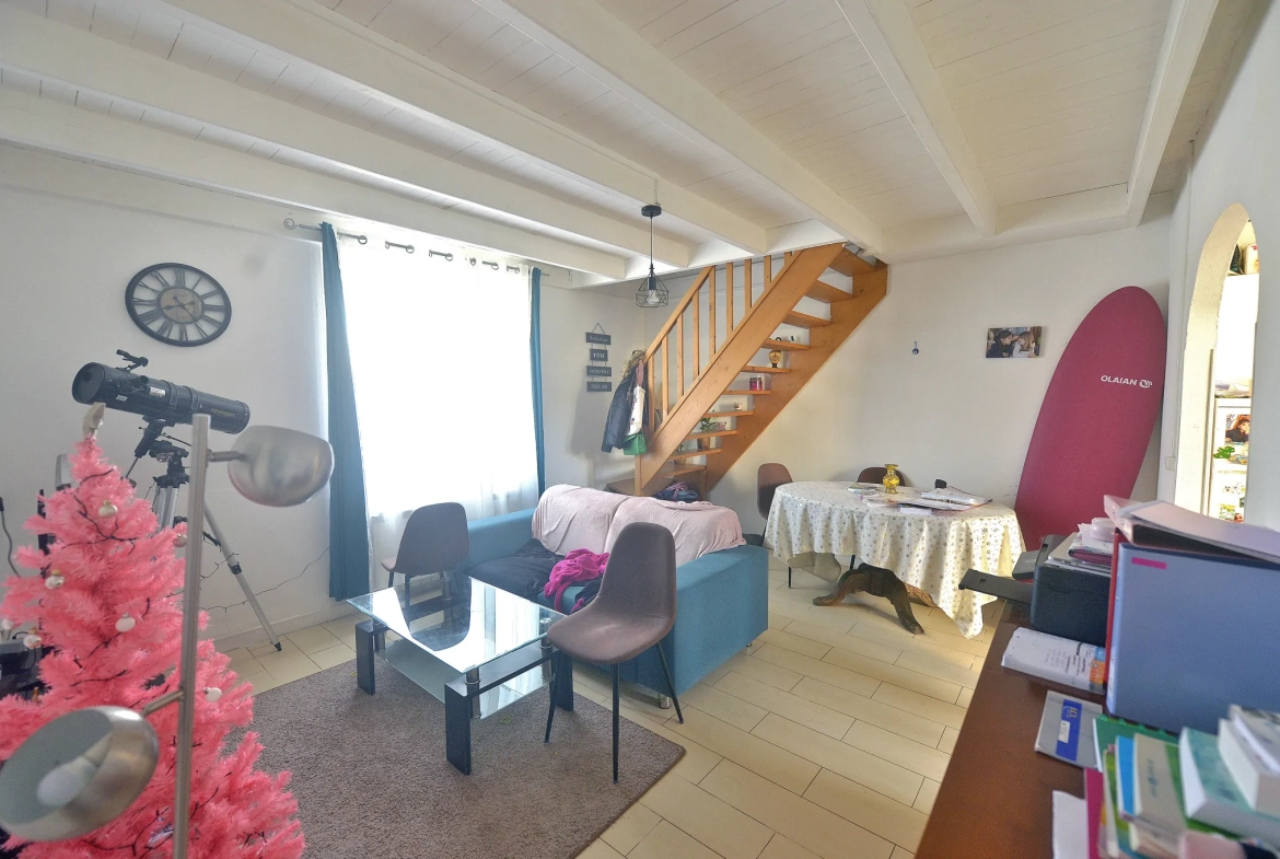 Maison charentaise à Nieulle-sur-Seudre avec logement indépendant et jardin 