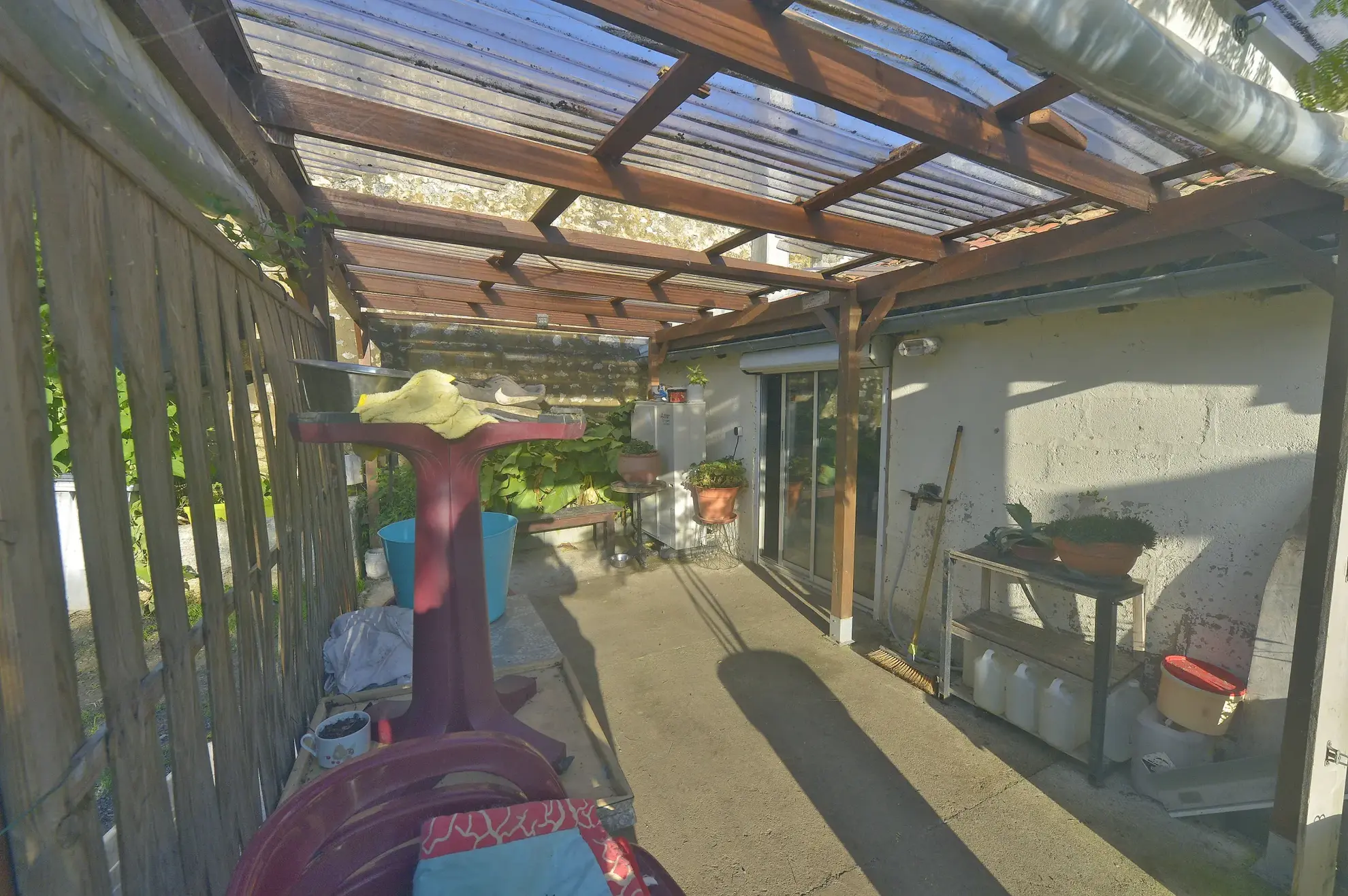 Maison charentaise à Nieulle-sur-Seudre avec logement indépendant et jardin 