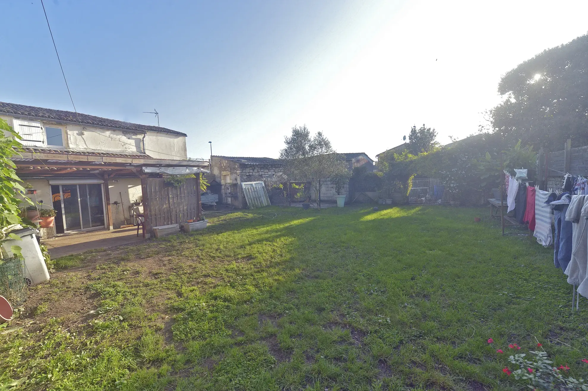 Maison charentaise à Nieulle-sur-Seudre avec logement indépendant et jardin 