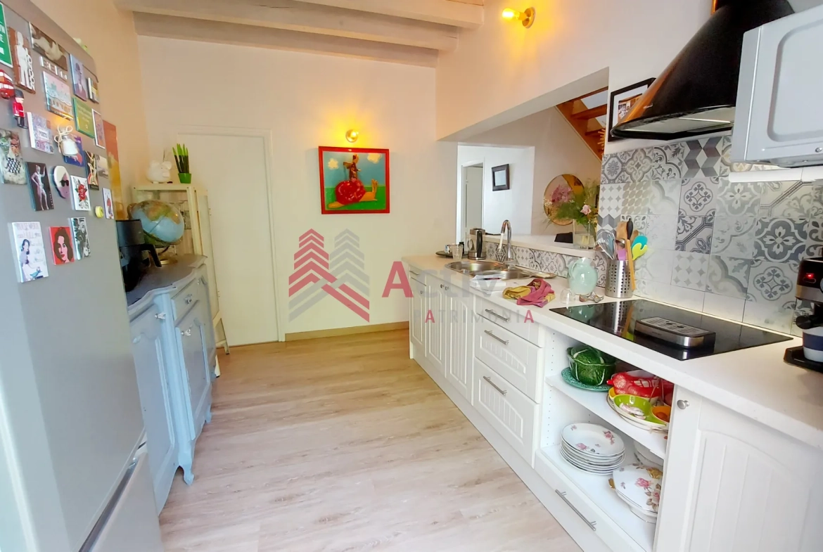 Maison de village rénovée avec terrasse à La Palme - 96 m² 
