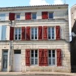 Maison de 103 m² avec vue sur la Charente et dépendance à Saint-Savinien