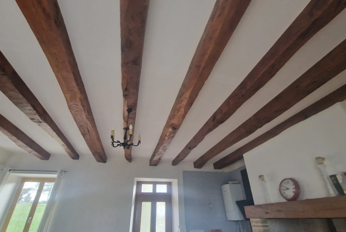 A vendre maison rénovée à Lubersac avec jardin et terrasse, proche centre 