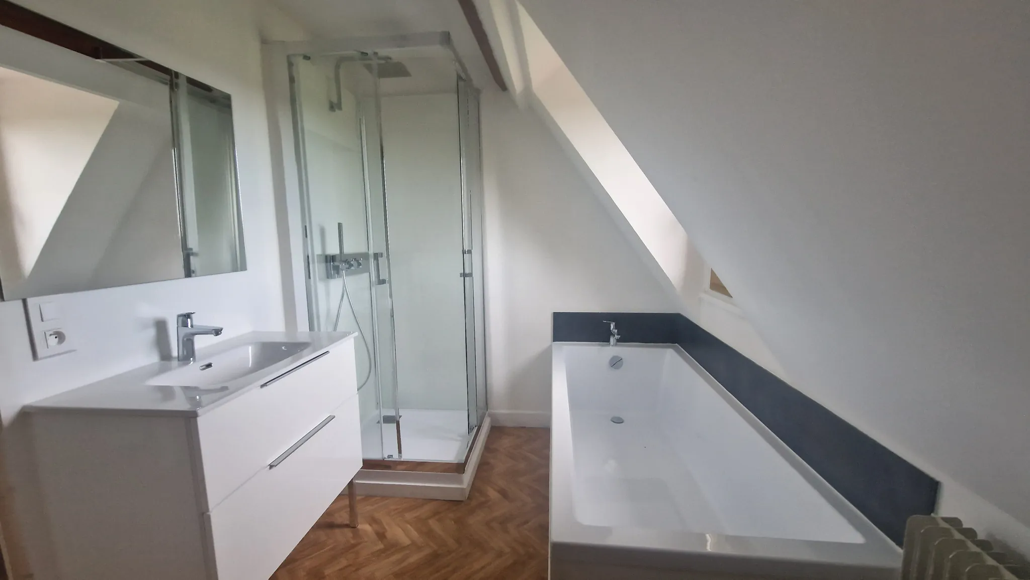 A vendre maison rénovée à Lubersac avec jardin et terrasse, proche centre 