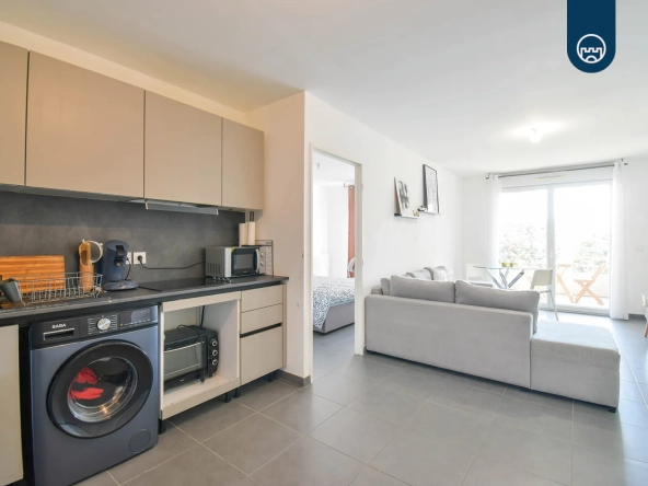 Appartement 2 pièces de 42 m² à Nice proche CHU et universités avec parking et cave 